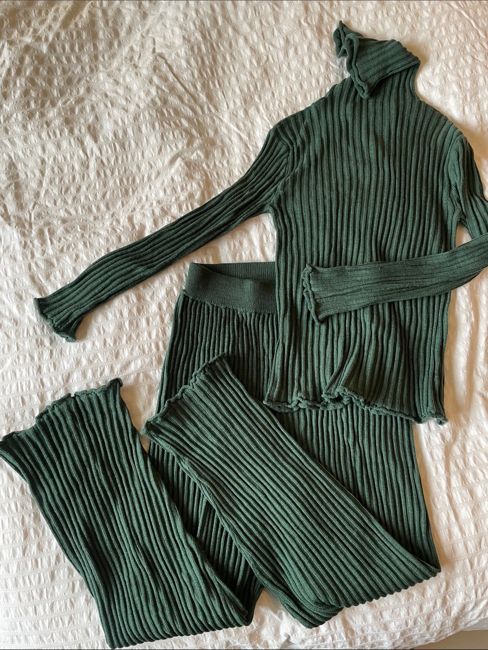 Ribbed Merino Turtleneck Sweater and Pants Set - Green S/M